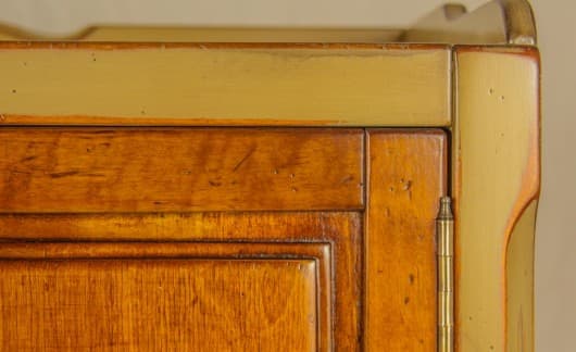 Деревянный винтажный двухстворчатый комод с 3 полками в стиле прованс на заказ - 6