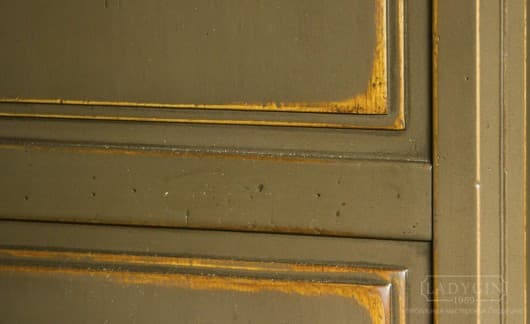Антикварная отделка узкого комода с 6 ящиками во французском стиле фото