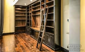 Открытая широкая библиотека с 4 ящиками в классическом стиле на заказ - 25