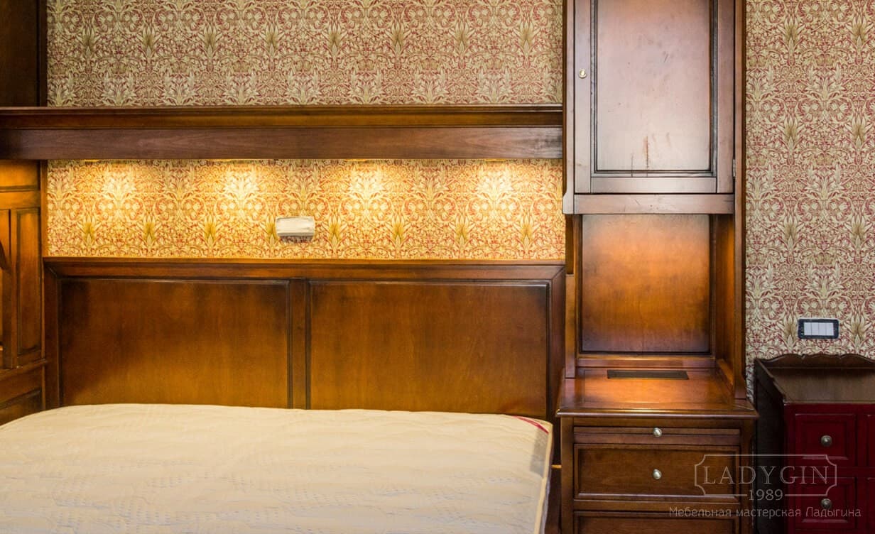 Подсветка спальной зоны в классическом французском стиле фото