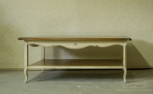Прямоугольный деревянный журнальный столик с полкой в стиле Прованс на заказ - 6