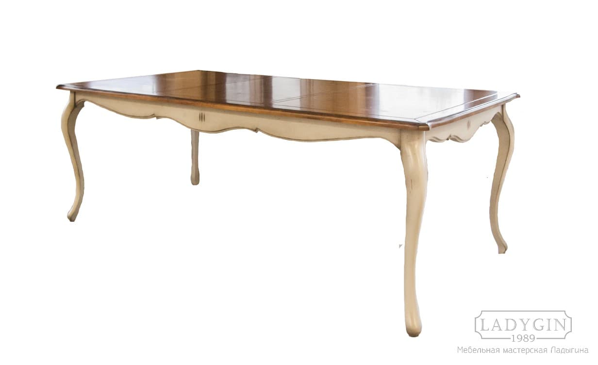 Белый большой кухонный стол из массива дерева в стиле прованс фото