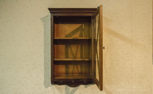 Навесной одностворчатый шкафчик из дерева для прихожей в стиле прованс на заказ - 6