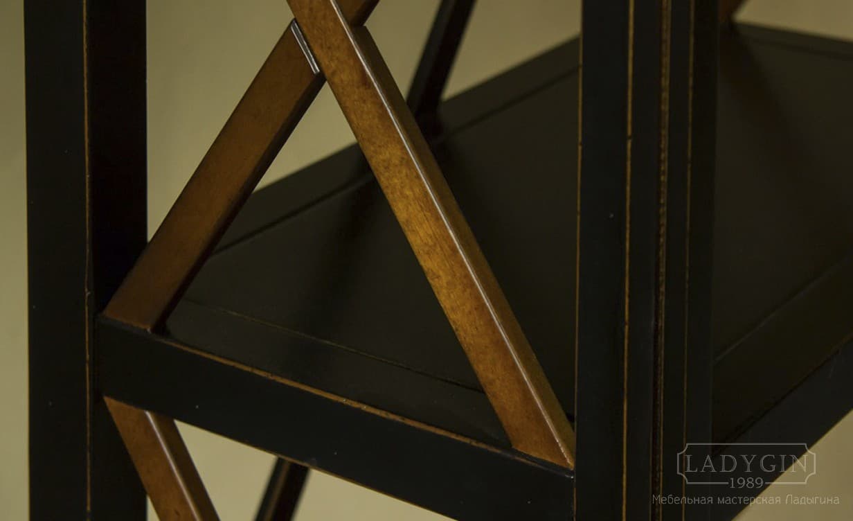 Перекрестия чёрной деревянной этажерки в классическом французском стиле с 3 ящиками фото
