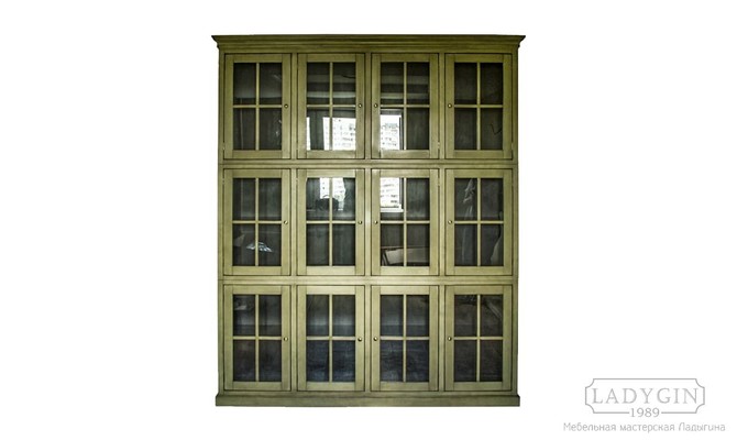 Деревянная библиотека с 12 стеклянными дверками в классическом стиле на заказ