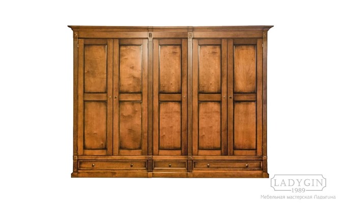 Деревянный платяной пятистворчатый шкаф в классическом стиле на заказ